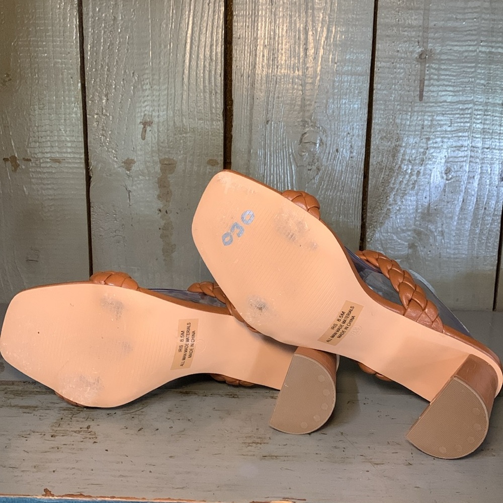 Dunes Chunky Heel Sandals - Picture 4 of 8